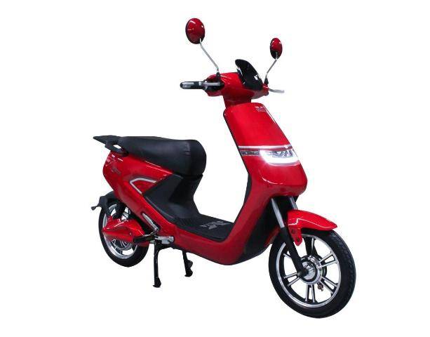 Tornádó TRD 700 elektromos robogó 0